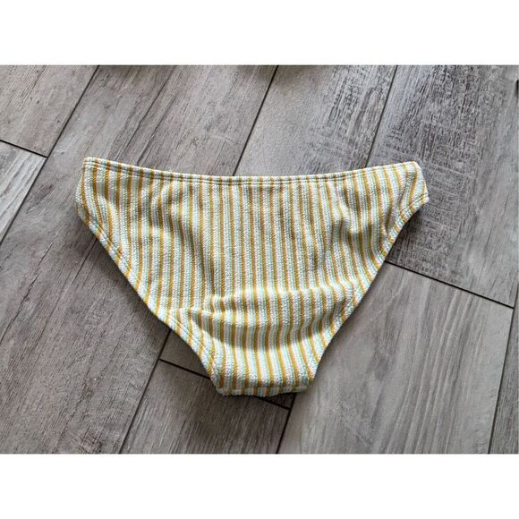 Target Shade & Shore two-piece bikini swimsuit size S 32DD - Picture 4 of 13